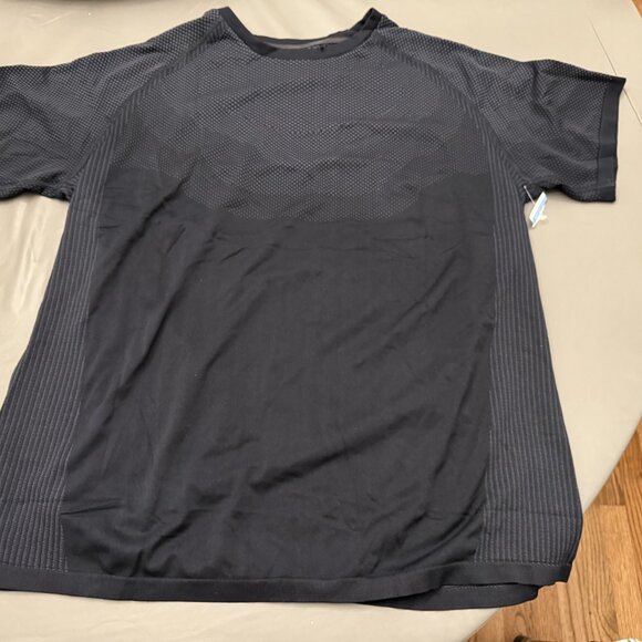 Brady performance men's t-shirt - Picture 1 of 6